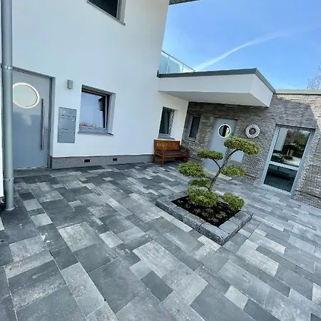 Lee-moderne Neubauwohnung In Strandnaehe - Wallbox דירה